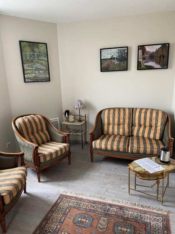 Les Chambres De L'Aigronne Le Petit-Pressigny Eksteriør billede